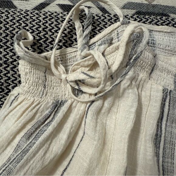 Abercrombie & Fitch Ivory & Black Wide-Flowy Crinkle Cotton Dress - Picture 7 of 10